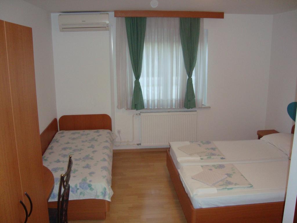 Guesthouse Koprivec ليوبليانا المظهر الخارجي الصورة